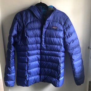 Women’s Patagonia Down Sweater with hood. Sz M VEUC